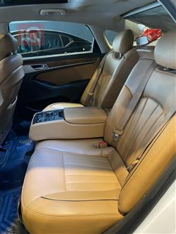 هيونداي جنسس